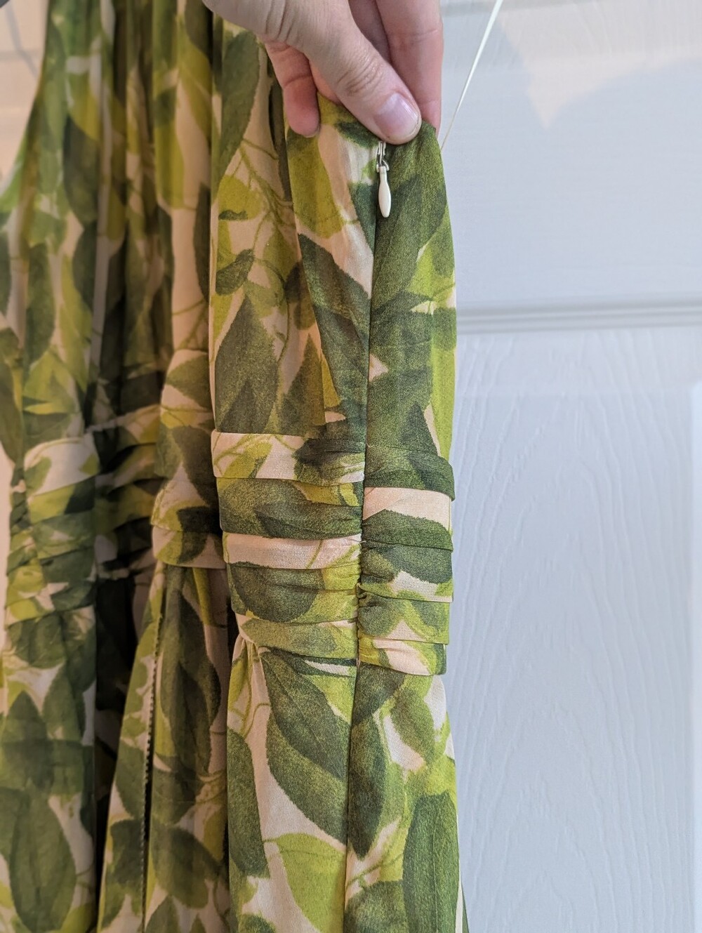 Green Leaf-Print Halter Dress - Picture 4 of 6